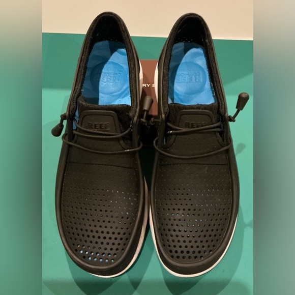 Reef Men’s Water Coast Slip On Shoes Black Perforated Like New Size 8 - Picture 1 of 6